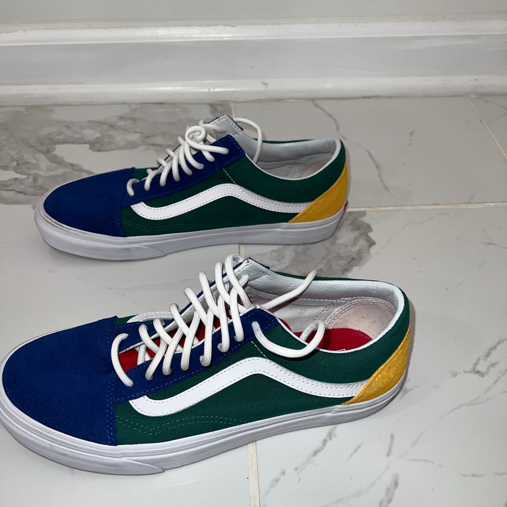 VANS YACHT CLUB OLD SKOOL size 9